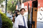 Hilversum Barneveld 13 juni 2020
Thierry Baudet gaat het land in om de krantjes van Forum voor democratie uit te delen. Zijn vriendin Davide legt alles vast met haar camera.