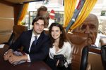 Hilversum Barneveld 13 juni 2020
Thierry Baudet gaat het land in om de krantjes van Forum voor democratie uit te delen. Zijn vriendin Davide legt alles vast met haar camera.