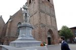 Hilversum Barneveld 13 juni 2020
Thierry Baudet gaat het land in om de krantjes van Forum voor democratie uit te delen. Zijn vriendin Davide legt alles vast met haar camera.