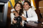 Hilversum Barneveld 13 juni 2020
Thierry Baudet gaat het land in om de krantjes van Forum voor democratie uit te delen. Zijn vriendin Davide legt alles vast met haar camera.