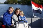 Nigtevecht 6 mei 2020
Thomas Berge Myrthe Mylius enhub zoon Jack aan het varen op de Vecht