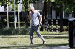 Amsterdam 29 mei 2020
Tom Egbers laat zijn hond uit.