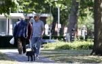 Amsterdam 29 mei 2020
Tom Egbers laat zijn hond uit.