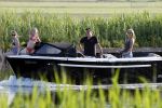 Nigtevecht 21 mei 2020
Wendy v Dijk met haar moeder man Erland Galjaard en dochter Lizzy aan het varen op de Vecht