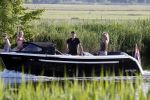 Nigtevecht 21 mei 2020
Wendy v Dijk met haar moeder man Erland Galjaard en dochter Lizzy aan het varen op de Vecht