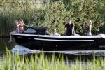 Nigtevecht 21 mei 2020
Wendy v Dijk met haar moeder man Erland Galjaard en dochter Lizzy aan het varen op de Vecht