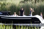Nigtevecht 21 mei 2020
Wendy v Dijk met haar moeder man Erland Galjaard en dochter Lizzy aan het varen op de Vecht