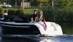 Nigtevecht 21 mei 2020
Wendy v Dijk met haar moeder man Erland Galjaard en dochter Lizzy aan het varen op de Vecht