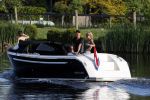 Nigtevecht 21 mei 2020
Wendy v Dijk met haar moeder man Erland Galjaard en dochter Lizzy aan het varen op de Vecht