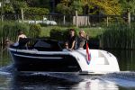Nigtevecht 21 mei 2020
Wendy v Dijk met haar moeder man Erland Galjaard en dochter Lizzy aan het varen op de Vecht