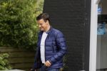 Soest 12 mei 2020
Wilfred Genee gaat vanuit zijn huis naar de plaatselijke kapper. IVM corona waren de kapasalons 2 maanden gesloten .