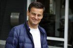 Soest 12 mei 2020
Wilfred Genee gaat vanuit zijn huis naar de plaatselijke kapper. IVM corona waren de kapasalons 2 maanden gesloten .