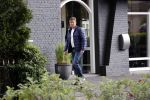 Soest 12 mei 2020
Wilfred Genee gaat vanuit zijn huis naar de plaatselijke kapper. IVM corona waren de kapasalons 2 maanden gesloten .