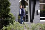 Soest 12 mei 2020
Wilfred Genee gaat vanuit zijn huis naar de plaatselijke kapper. IVM corona waren de kapasalons 2 maanden gesloten .