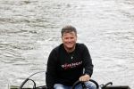 Westzaan 13 mei 2020
Wolter Kroes en zijn zoon Tom varen in een boot bij hun huis
