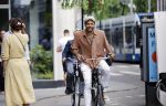 Amsterdam 4 juni 2021
Alain Clarik op de fiets in Amsterdam zuid
