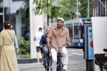 Amsterdam 4 juni 2021
Alain Clarik op de fiets in Amsterdam zuid