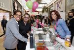 Amstelveen 27 mei 2021
Opening Yoyo tea bar van Rachel Hazes in winkelcentrum Amstelveen.
Andre Hazes zijn vriendinSarah v Soelen en haar ouders zijn ook aanwezig. Djarno Hofland