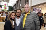 Amstelveen 27 mei 2021
Opening Yoyo tea bar van Rachel Hazes in winkelcentrum Amstelveen.
Andre Hazes zijn vriendinSarah v Soelen en haar ouders zijn ook aanwezig.Willem v Boxtel