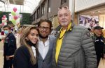 Amstelveen 27 mei 2021
Opening Yoyo tea bar van Rachel Hazes in winkelcentrum Amstelveen.
Andre Hazes zijn vriendinSarah v Soelen en haar ouders zijn ook aanwezig.Willem v Boxtel