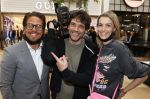 Amstelveen 27 mei 2021
Opening Yoyo tea bar van Rachel Hazes in winkelcentrum Amstelveen.
Andre Hazes zijn vriendinSarah v Soelen en haar ouders zijn ook aanwezig. Andre met Jaap Hilhorst ( Jaap draait de docu over Andre)