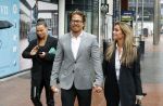 Amstelveen 27 mei 2021
Opening Yoyo tea bar van Rachel Hazes in winkelcentrum Amstelveen.
Andre Hazes zijn vriendinSarah v Soelen en haar ouders zijn ook aanwezig.