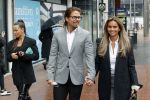 Amstelveen 27 mei 2021
Opening Yoyo tea bar van Rachel Hazes in winkelcentrum Amstelveen.
Andre Hazes zijn vriendinSarah v Soelen en haar ouders zijn ook aanwezig.