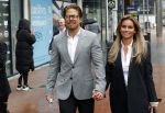 Amstelveen 27 mei 2021
Opening Yoyo tea bar van Rachel Hazes in winkelcentrum Amstelveen.
Andre Hazes zijn vriendinSarah v Soelen en haar ouders zijn ook aanwezig.