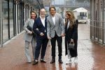 Amstelveen 27 mei 2021
Opening Yoyo tea bar van Rachel Hazes in winkelcentrum Amstelveen.
Andre Hazes zijn vriendinSarah v Soelen en haar ouders zijn ook aanwezig.