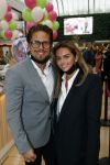 Amstelveen 27 mei 2021
Opening Yoyo tea bar van Rachel Hazes in winkelcentrum Amstelveen.
Andre Hazes zijn vriendinSarah v Soelen en haar ouders zijn ook aanwezig.