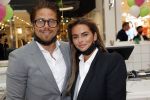 Amstelveen 27 mei 2021
Opening Yoyo tea bar van Rachel Hazes in winkelcentrum Amstelveen.
Andre Hazes zijn vriendinSarah v Soelen en haar ouders zijn ook aanwezig.