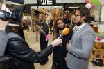 Amstelveen 27 mei 2021
Opening Yoyo tea bar van Rachel Hazes in winkelcentrum Amstelveen.
Andre Hazes zijn vriendinSarah v Soelen en haar ouders zijn ook aanwezig.