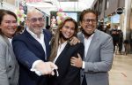Amstelveen 27 mei 2021
Opening Yoyo tea bar van Rachel Hazes in winkelcentrum Amstelveen.
Andre Hazes zijn vriendinSarah v Soelen en haar ouders zijn ook aanwezig.