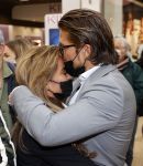Amstelveen 27 mei 2021
Opening Yoyo tea bar van Rachel Hazes in winkelcentrum Amstelveen.
Andre Hazes zijn vriendinSarah v Soelen en haar ouders zijn ook aanwezig.