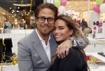 Amstelveen 27 mei 2021
Opening Yoyo tea bar van Rachel Hazes in winkelcentrum Amstelveen.
Andre Hazes zijn vriendinSarah v Soelen en haar ouders zijn ook aanwezig.