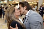 Amstelveen 27 mei 2021
Opening Yoyo tea bar van Rachel Hazes in winkelcentrum Amstelveen.
Andre Hazes zijn vriendinSarah v Soelen en haar ouders zijn ook aanwezig.
