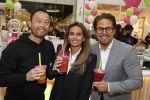 Amstelveen 27 mei 2021
Opening Yoyo tea bar van Rachel Hazes in winkelcentrum Amstelveen.
Andre Hazes zijn vriendinSarah v Soelen en haar ouders zijn ook aanwezig.