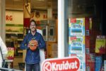 Weesp 5 juni 2021
Andre Hazes als lifesize pop bij het kruidvat