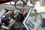 Amsterdam 29 mei 2021
Beau v Erven Dorens in zij Jaguar cabriolet in het centrum van Amsterdam.