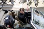 Amsterdam 29 mei 2021
Beau v Erven Dorens in zij Jaguar cabriolet in het centrum van Amsterdam.