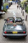 Amsterdam 29 mei 2021
Beau v Erven Dorens in zij Jaguar cabriolet in het centrum van Amsterdam.