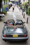 Amsterdam 29 mei 2021
Beau v Erven Dorens in zij Jaguar cabriolet in het centrum van Amsterdam.