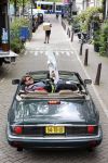 Amsterdam 29 mei 2021
Beau v Erven Dorens in zij Jaguar cabriolet in het centrum van Amsterdam.
