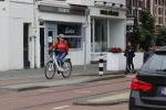 Amsterdam 5 juni 2021
Connei Witteman met haar kleinzoon op fiets en electrische step