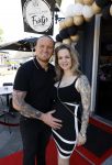 Apeldoorn 1 juni 2021
Frank v Etten opent samen met zijn zwangere vrouw Melanie hun cafetaria met de naam Frietje v Etten.