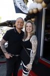 Apeldoorn 1 juni 2021
Frank v Etten opent samen met zijn zwangere vrouw Melanie hun cafetaria met de naam Frietje v Etten.
