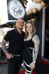 Apeldoorn 1 juni 2021
Frank v Etten opent samen met zijn zwangere vrouw Melanie hun cafetaria met de naam Frietje v Etten.