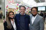 Amstelveen 27 mei 2021
Opening Yoyo tea bar van Rachel Hazes in winkelcentrum Amstelveen.
Andre Hazes zijn vriendinSarah v Soelen en haar ouders zijn ook aanwezig. Guido den Aantrekker met Andre en Sarah