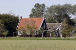 Castricum 7 juni 2021
Boekpresentatie Henny Huisman . Henny krijgt het eerste boek uit handen van Jacques d Ancona