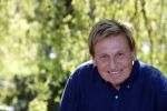 Castricum 7 juni 2021
Boekpresentatie Henny Huisman . Henny krijgt het eerste boek uit handen van Jacques d Ancona